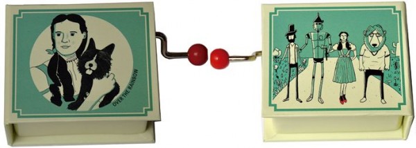 Soneria con cubierta de cartón Over the raibow