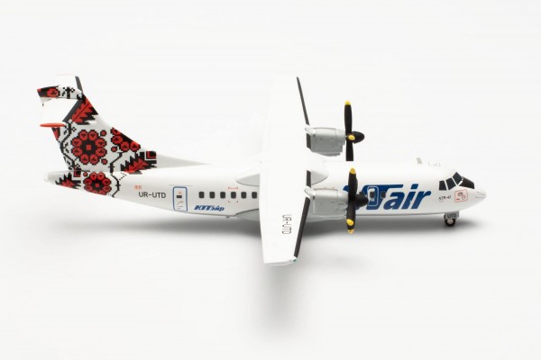 ATR 42-300 UTair