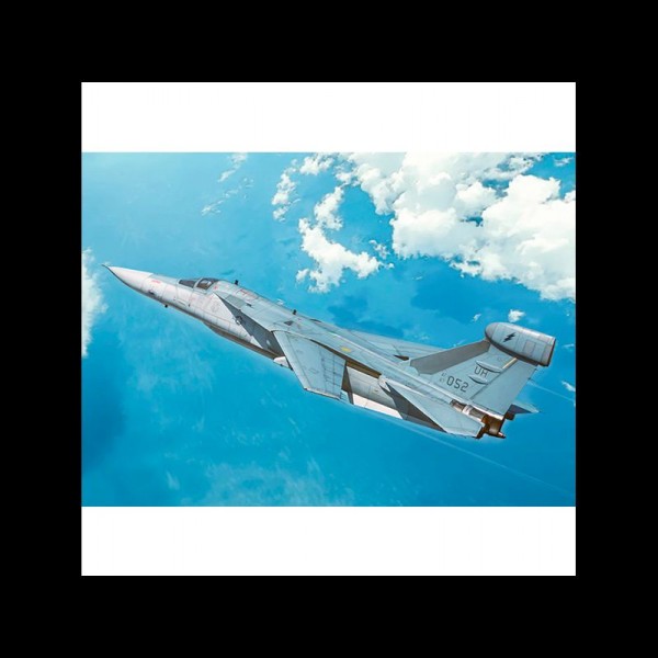 AVIÓN EF-111A RAVEN 1:72