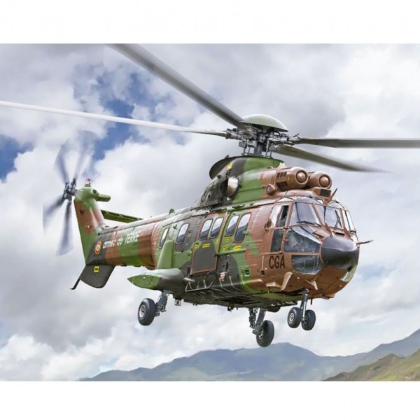 HELICÓPTERO SUPER PUMA 1:72
