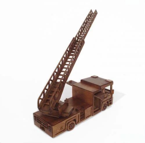 Camión de bomberos en kit de madera