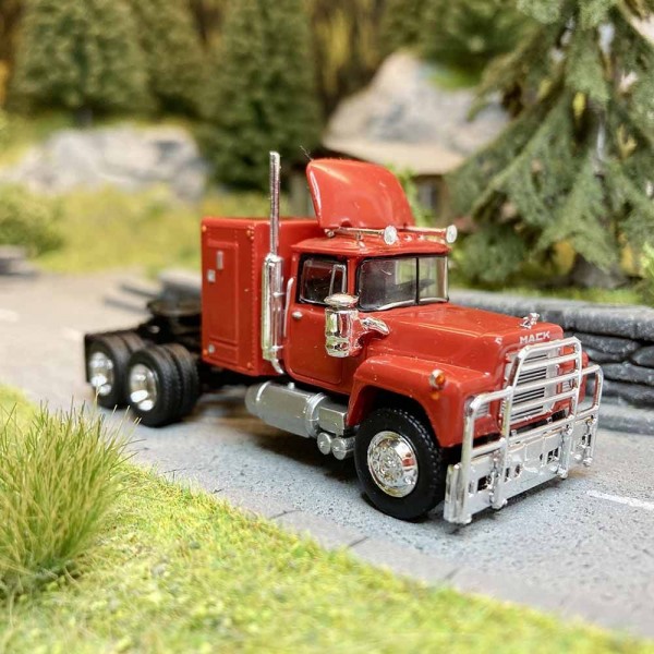 Mack RS700 rojo